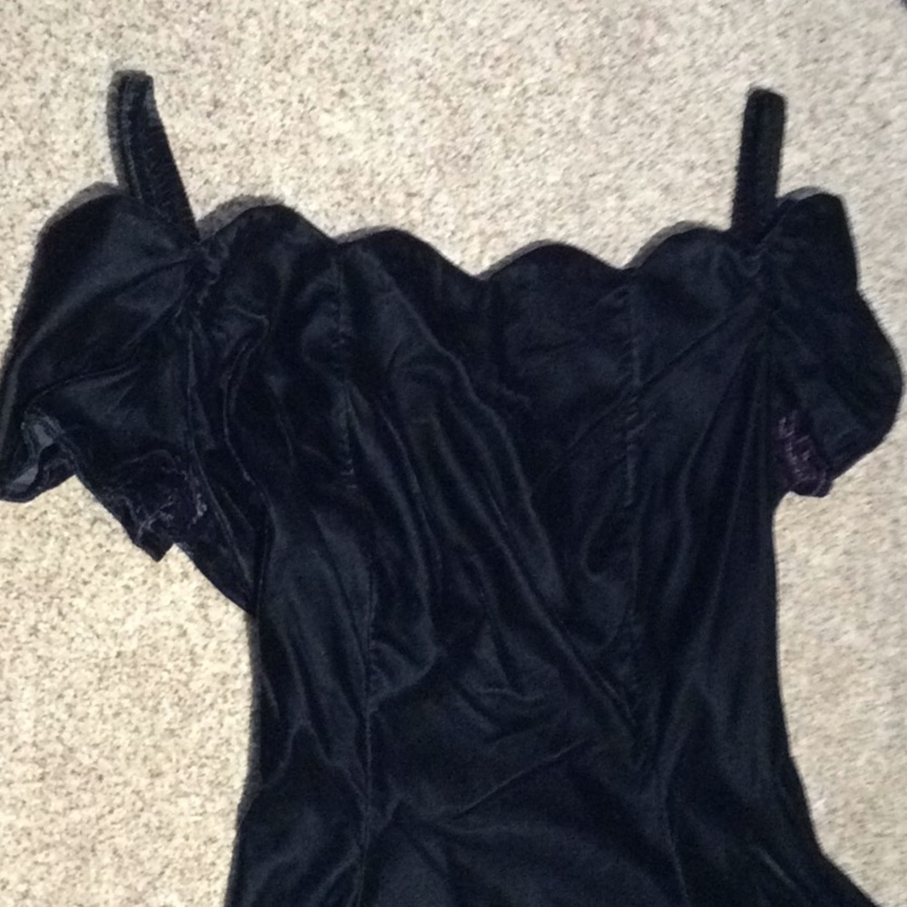 Dress - Picture 2 of 4